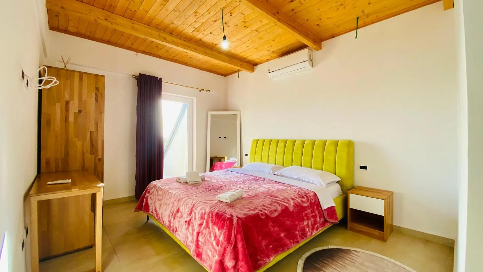Lahuta E Vjeter Agroturizem Hotel Lac