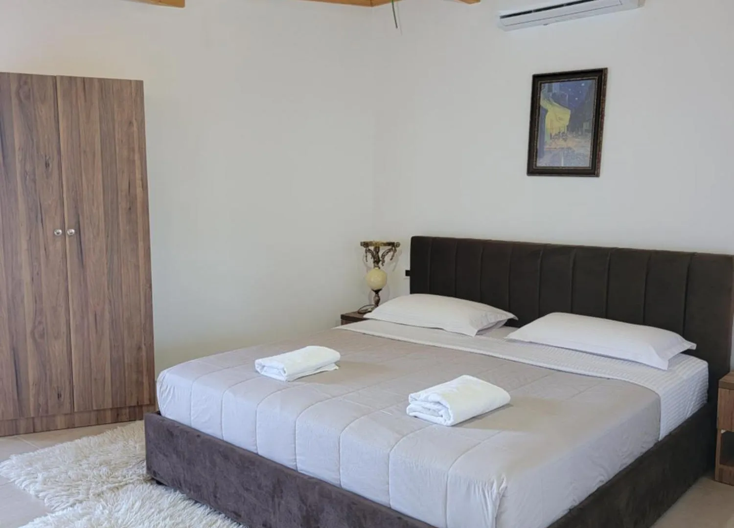 Hotel Lahuta E Vjeter Agroturizem Lac