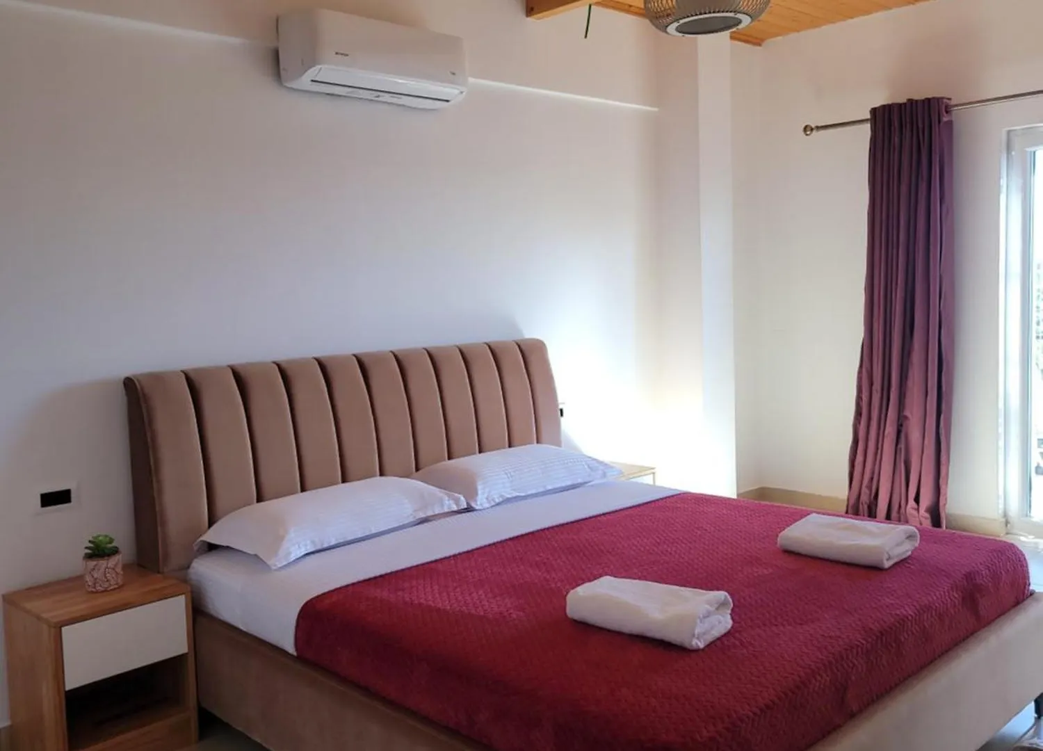 Hotel Lahuta E Vjeter Agroturizem Lac