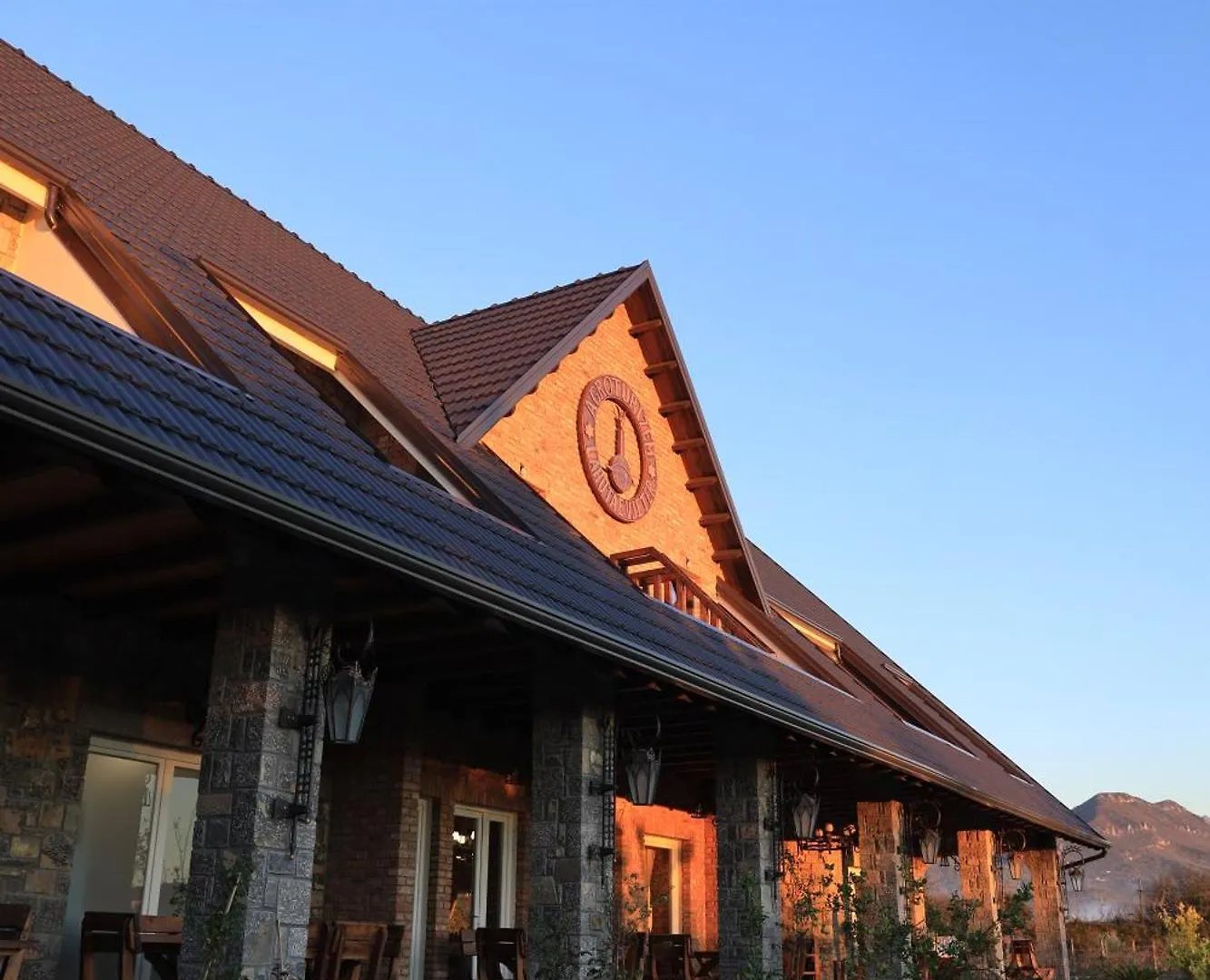 Hotel Lahuta E Vjeter Agroturizem Lac